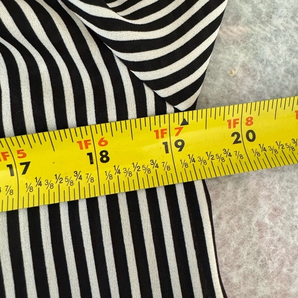Ann Taylor Factory Long Sleeve V-Neck Black & White Striped Blouse 6 - Picture 6 of 8